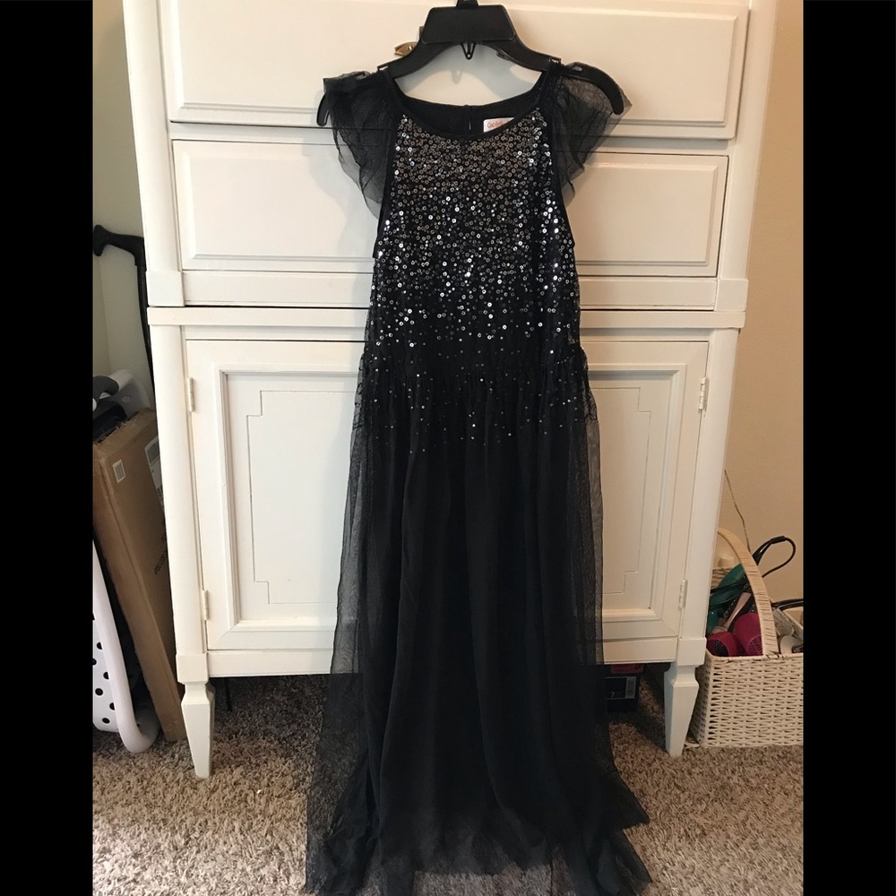 Black long dress.